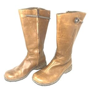 Teva Size 5.5 Leather Zipper Side Boots